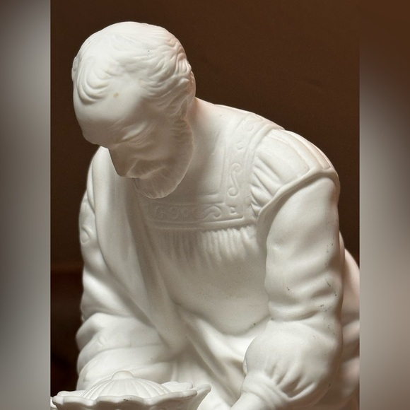 LENOX King Gaspar Nativity White Bisque Bone China - Picture 2 of 7